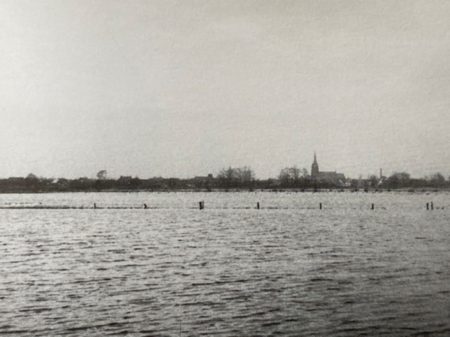 De Reusel met op de achtergrond de toren van Moergestel