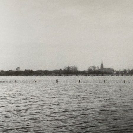 De Reusel met op de achtergrond de toren van Moergestel